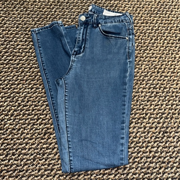 Bullhead Denim Co. Jeans - Picture 1 of 5